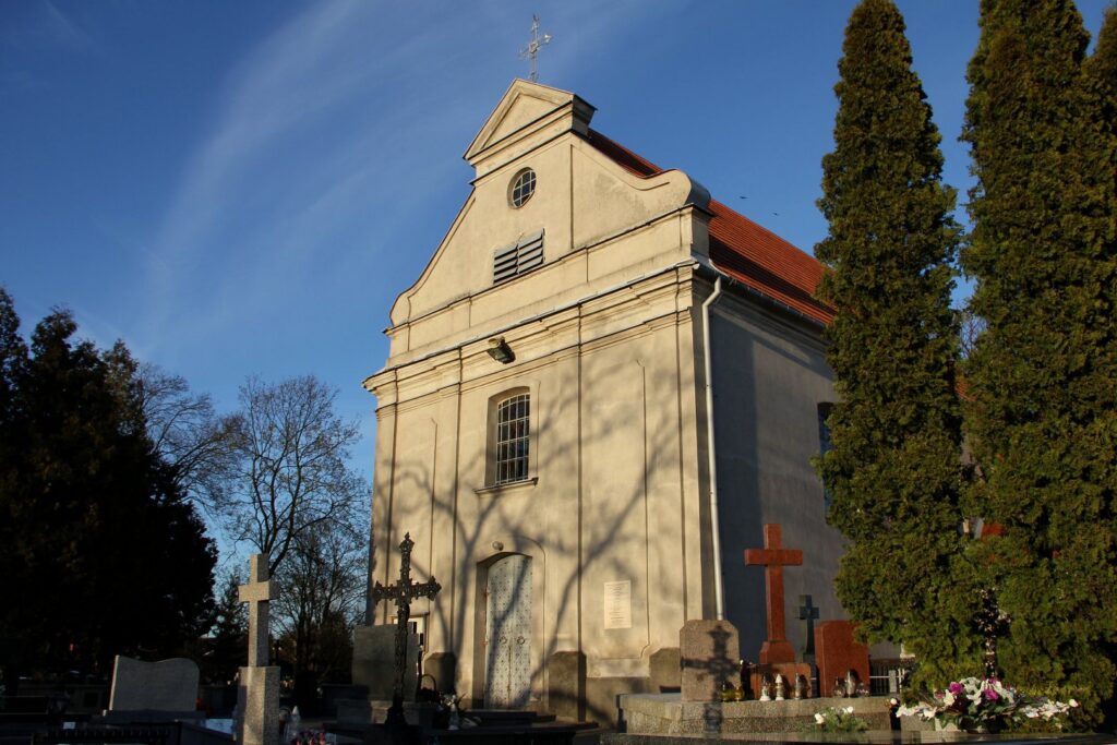 Zdjęcie przedstawia kościół parafialny św. wawrzyńca