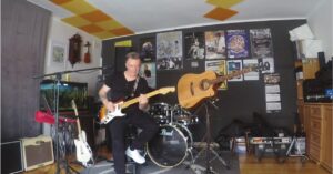 Koncert online „Domowe Opowieści Gitarowej Treści”